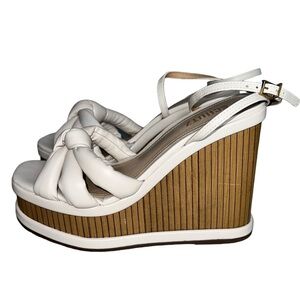 Schutz Wedge Platform Off White Puff Ankle Strap Sandals Women's Size 9 NWOT